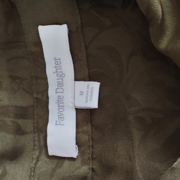 Favorite Daughter Medium Green Button Up Foliage Print Satin Top *FLAWED* - Picture 3 of 16